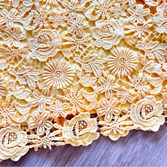 NWT Small Lulu’s Love Poem Sun Yellow Lace Mini Dress Rose Floral Crochet Summer - Picture 7 of 10